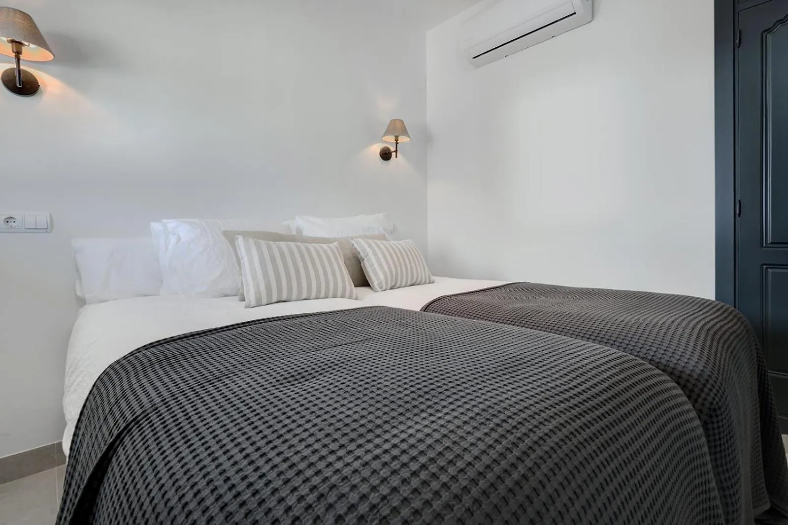 Penthouse Cordoba Balcony Sea View Apartment Estepona 0*,  Spain